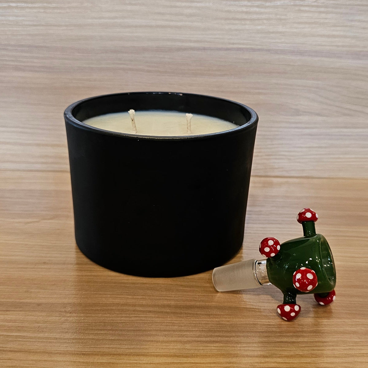 Gingersnap Cookie – 10oz Luxury 420 Candle with Mystery Accessory