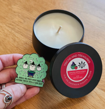 Limited Edition - Trichs & Treasure – 6oz Spiced Apple Cider Candle